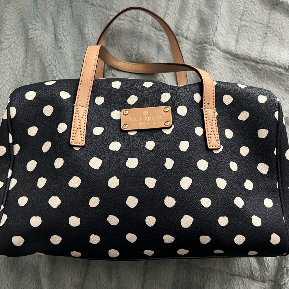 BRAND NEW - NEVER USED - NAVY POLKA DOT KATE SPADE PURSE!!